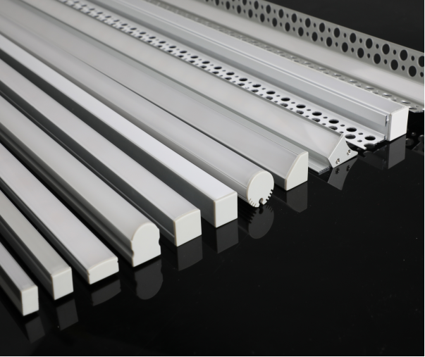 LED linearna svetloba